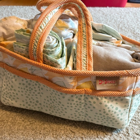 Dr. Seuss Baby Bedding Set with Tote Oh The Places You’ll Go Trend Lab Green - Picture 9 of 9